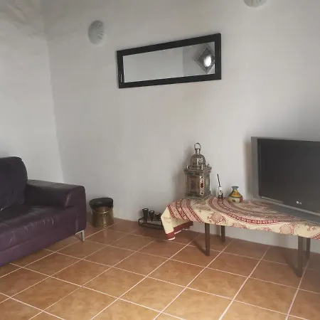 Casa Junto A La Colina