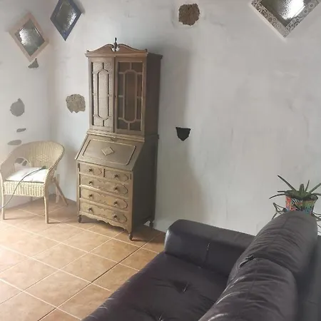 Casa Junto A La Colina * Máguez